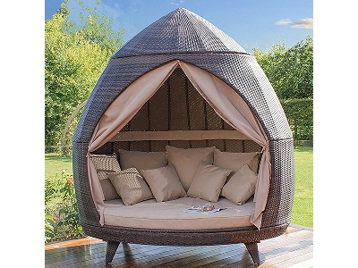 Rattan round bed 1