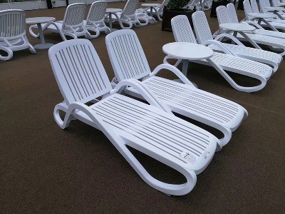 Plastic reclining chair 1