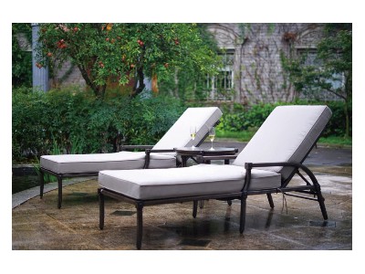 Cast aluminum deck chair 3