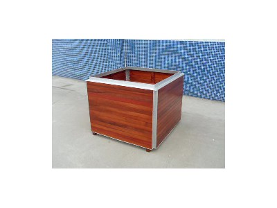 Flower box 5 with steel and wood structure