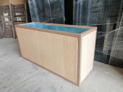 Flower box with steel and wood structure 6
